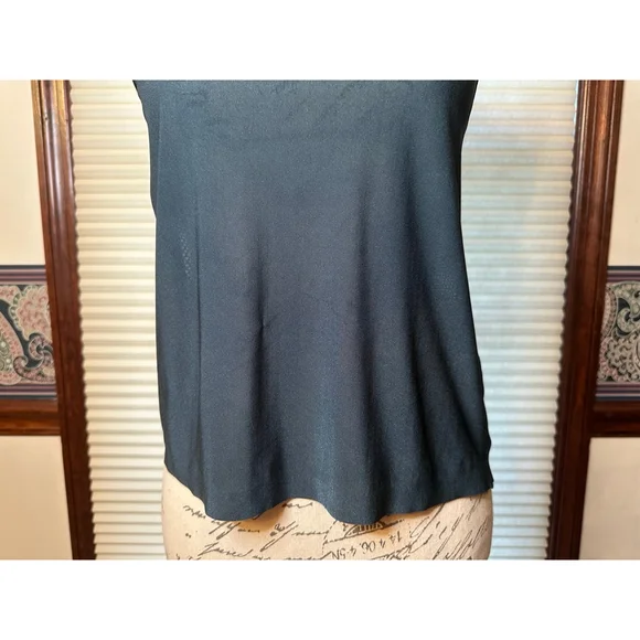 Lululemon Teal Mesh Back Cropped Train Tank Top Likely a Size 10 - Picture 3 of 12